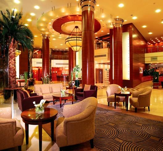 تور دبی هتل جمیرا روتانا - آفتاب ساحل آبی 